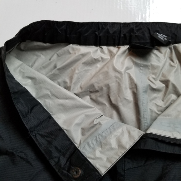 Mountain Hardwear Dry Q Nylon Wind Pants - Picture 4 of 14